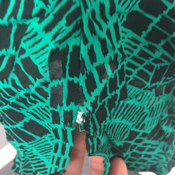 💼🗂Green and black tunic blouse - Picture 8 of 8